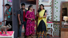 Kumkuma Puvvu (Maa Tv) S08 E2115 Akhila, Sanjay Have Doubts