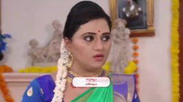 Kumkuma Puvvu (Maa Tv) S08 E810 Raghruam's Family Gets Tensed