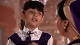 Rangrasiya S01 E155 Myrah finds Rudra's wallet on the floor