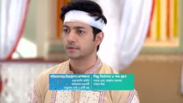 Tumi Ashe Pashe Thakle S01 E128 Parvati's Wedding Photo Stirs Chaos