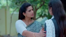 Yeto Vellipoyindhi Manasu S01 E10 Ramalakshmi's Firm Call