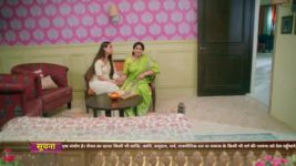 Mangal Lakshmi S01 E53 Kusum offers a suggestion