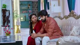 Nuvvu Nenu Prema S01 E610 Padmavathi Reassures Vikramaditya