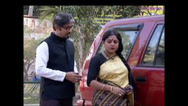 Jolnupur S01 E12 Neel saves Kaju from Raghubir