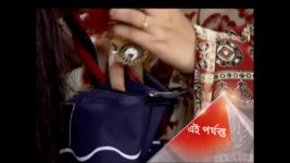 Jolnupur S05 E26 Necklace found in Urvashi's bag