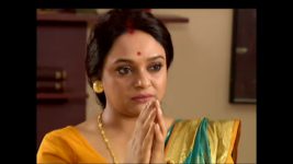 Jolnupur S12 E04 Nandini comforts Mimi