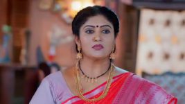 Maguva O Maguva S01 E42 Vijayamma's Firm Call