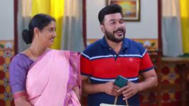 Yeh Hai Chahatein S01 E172 Shanmugam Asks Anu for a Selfie