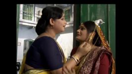 Aanchol S04E35 Bhadu escapes from the village Full Episode