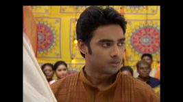 Aanchol S13E16 the police visit Kushan's house in search of Tushu Full Episode