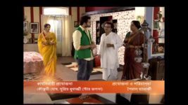 Chokher Tara Tui S05E13 Madhu accompanies Ayush Full Episode