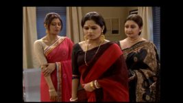 Chokher Tara Tui S07E30 Aporupa behaves strangely Full Episode