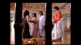 Chokher Tara Tui S09E24 Tutul suspects Madhu Full Episode