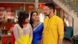 Saheber Chithi S01E124 Bidipta Accepts Bhumi for Abhi Full Episode