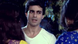 Saraswatichandra S04E07 Sunny reaches Kumud's house Full Episode