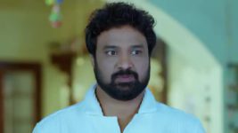 Yeto Vellipoyindhi Manasu S01 E105 Srilatha, Sandeep's Scheme