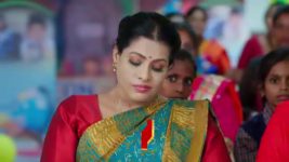 Madhuranagarilo (Star Maa) S01 E381 Radha Gets Appreciated