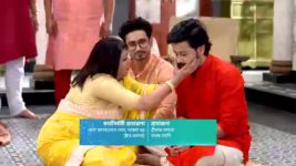 Tumi Ashe Pashe Thakle S01 E223 Deb, Paro Celebrate Jamai Shasti