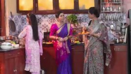 Aboli (star pravah) S01 E822 Aboli's Firm Stand for Sumi