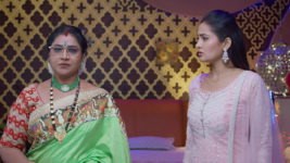 Karthika Deepam S04 E39 Parijatham and Jyotsna's Ploy