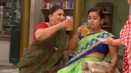 Mere Angne Mein S17E10 Kaushalya Puts Up An Act Full Episode