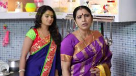 Nenjam Marapathillai S01E58 Sathya Leaves the House Full Episode