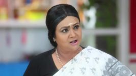 Nenjam Marapathillai S01E93 Sathya Cancels the Trip Full Episode