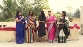 Priyo Bandhabi S01E42 Sunday Special: Posto Chicken Full Episode