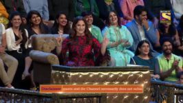 The Kapil Sharma Show S02E109 Swaying With The Street Dancers