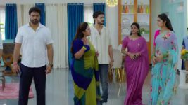 Yeto Vellipoyindhi Manasu S01 E138 Ramalakshmi Assures Manikyam