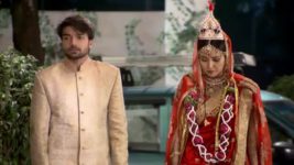 Kuch Toh Tha Tere Mere Darmiyan S01E54 Raj Rescues Inmates Full Episode