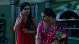 Mere Angne Mein S04E05 Nimmi misbehaves with Riya Full Episode