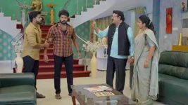 Gunde Ninda Gudi Gantalu S01 E231 Manoj in a Precarious State