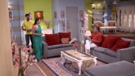 Nivedita Majhi tai S01 E154 Nivedita Signs The Contract