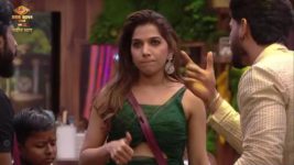 Bigg Boss Marathi S05 E09 Paishyavarun Dhakka Mukki