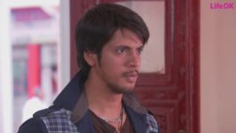 Do Dil Ek Jaan S01 E10 Raghu breaks window panes