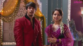 Do Dil Ek Jaan S03 E14 Raghu gets close to Rukhsana