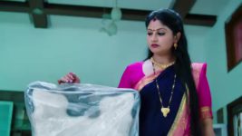 Vantalakka S01E83 Varalakshmi Is Worried Full Episode