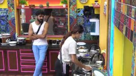 Bigg Boss Telugu (Star Maa) S08 E46 Day 45: Brawls Over Battery