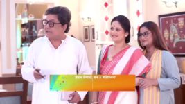 Dui Shalik (Star Jalsha) S01 E35 Kamala Spots Deba with Jhilik