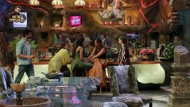 Bigg Boss (Colors tv) S18 E33 Sara Hui Out of Control!